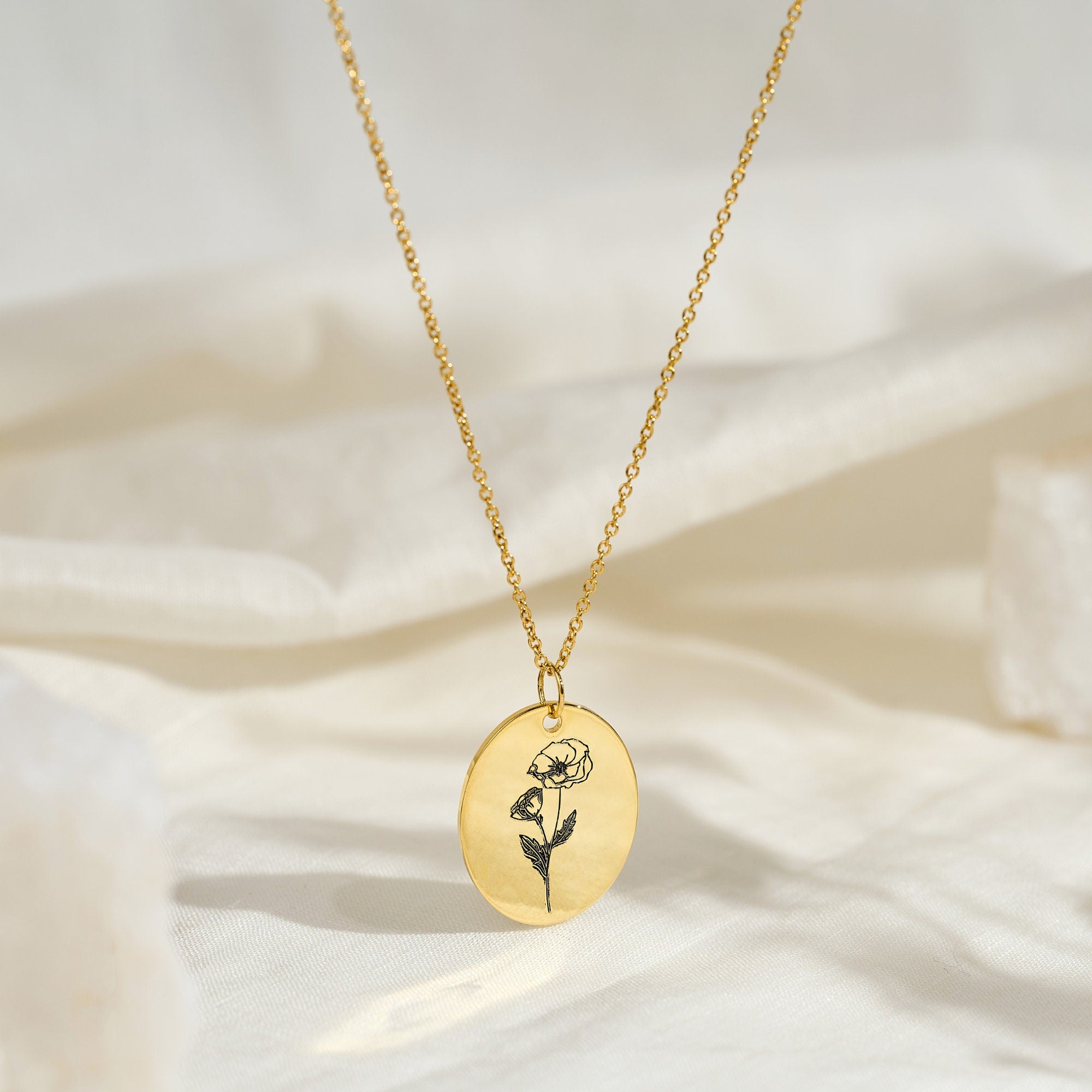 Engraved Floral Pendent Necklace