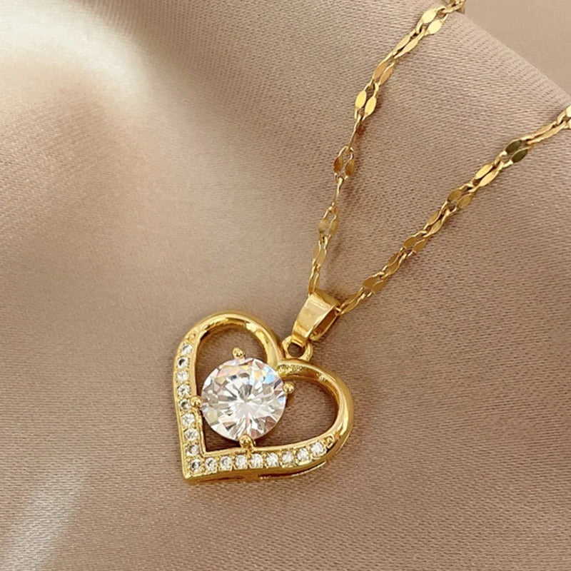 18К necklace with a heart-shaped pendant